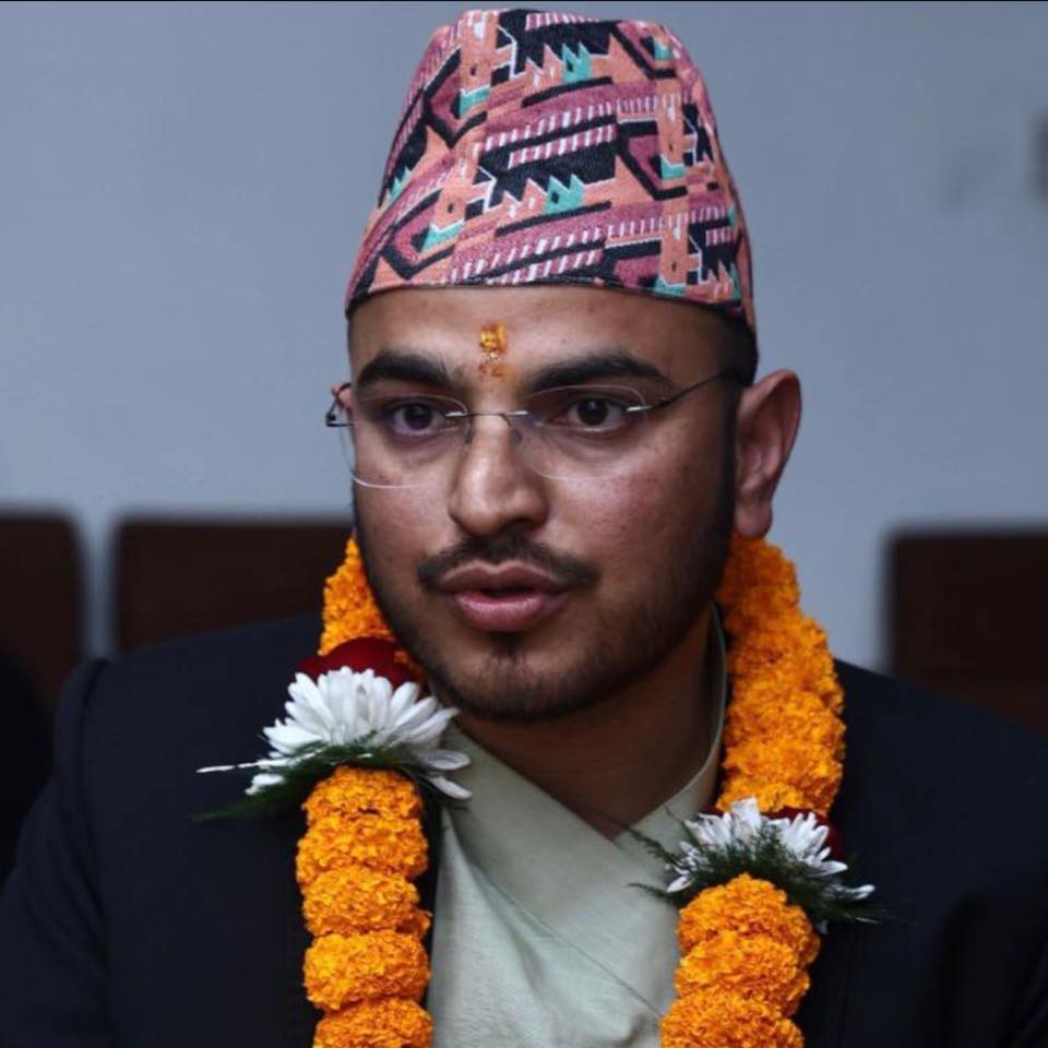 बिमा प्राधिकरणको अध्यक्षमा ओझालाई नियुक्त गर्ने निर्णयको फाइल  झिकाउन सर्वोच्चको आदेश